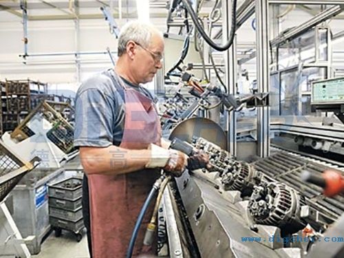 發(fā)動(dòng)機(jī)再制造清洗